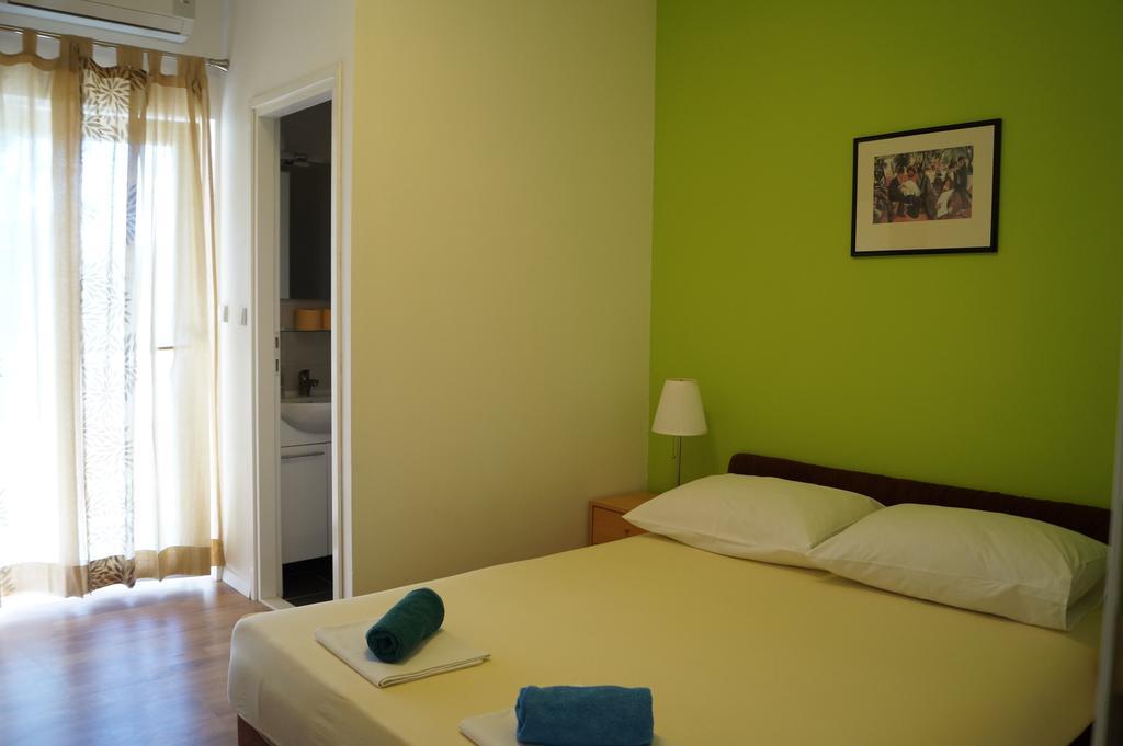 Apartments Mario With Private Parking Makarska Exterior foto