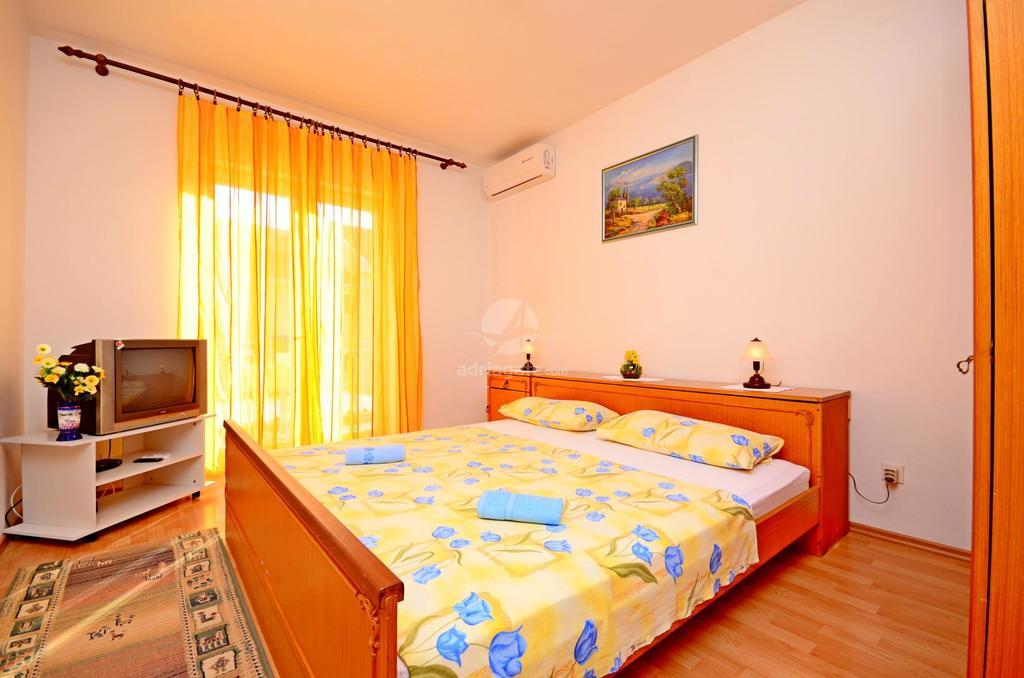 Apartments Mario With Private Parking Makarska Cameră foto