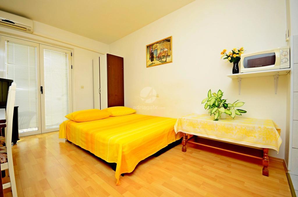 Apartments Mario With Private Parking Makarska Cameră foto