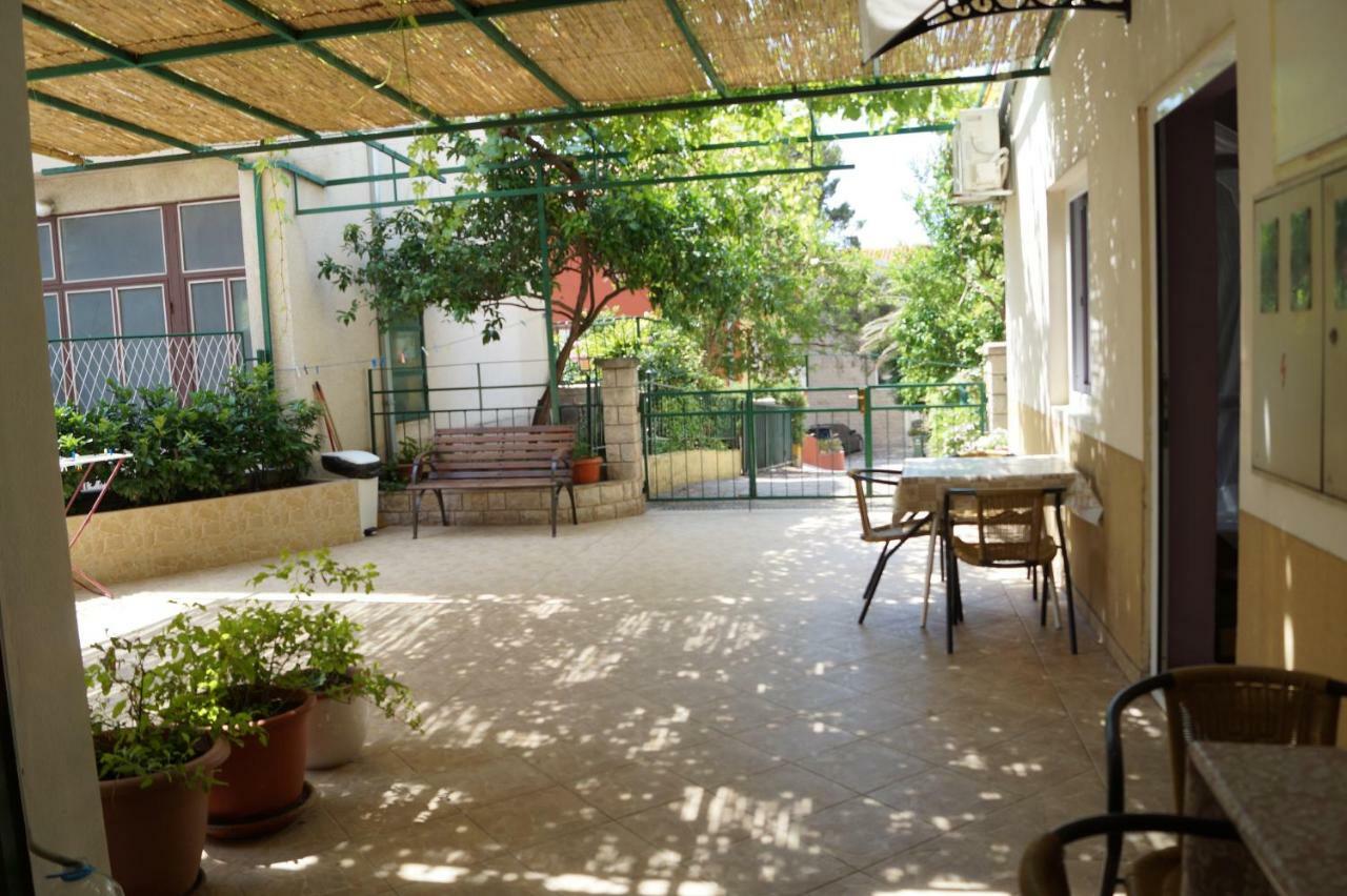 Apartments Mario With Private Parking Makarska Exterior foto