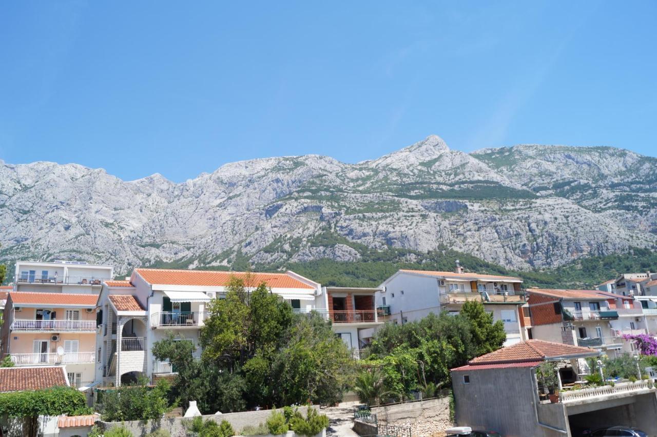Apartments Mario With Private Parking Makarska Exterior foto
